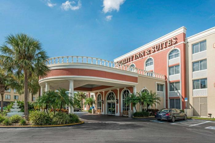 quality inn and suites near the theme parks
