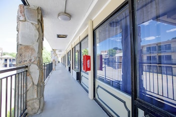 Riverside Inn & Suites Danville Ceaser Casino,,3 star