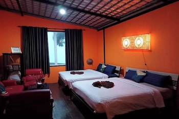 kuan khan lao the nine bistro