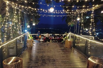 Kuan Khan Lao The Nine Bistro,,3 star