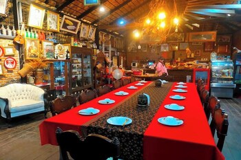 Kuan Khan Lao The Nine Bistro,,3 star