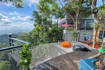 kuan khan lao the nine bistro