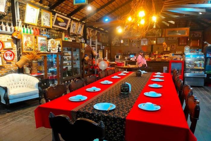 kuan khan lao the nine bistro