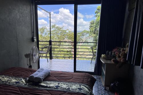 kuan khan lao the nine bistro