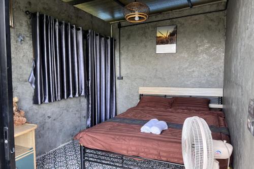 kuan khan lao the nine bistro