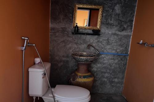 kuan khan lao the nine bistro