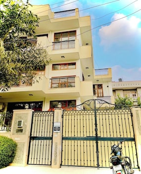 bedchambers serviced apartments artemis