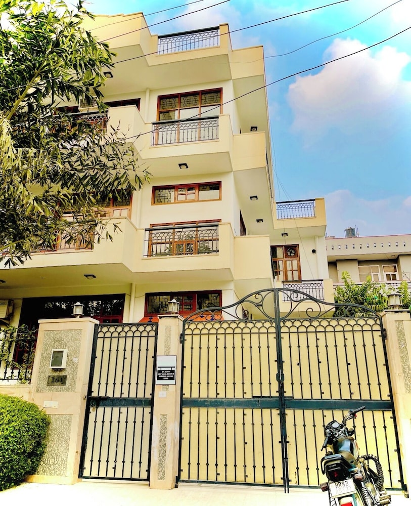 bedchambers serviced apartments artemis