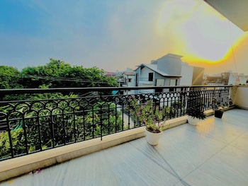 bedchambers serviced apartments artemis