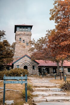 Timberline Glamping Cheaha,,3 star