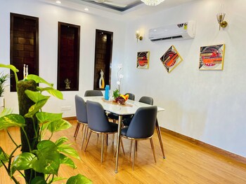 bedchambers serviced apartments south