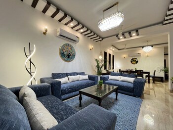 bedchambers serviced apartments south