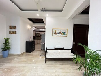 bedchambers serviced apartments south