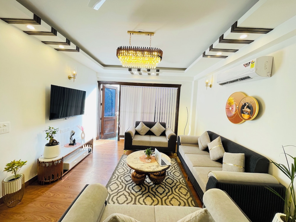 bedchambers serviced apartments south