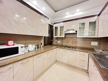 bedchambers serviced apartments south