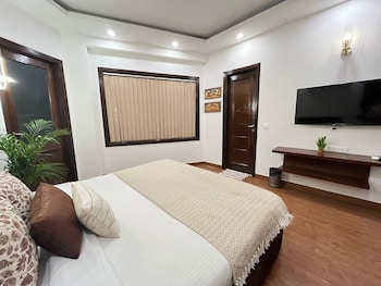 bedchambers serviced apartments south