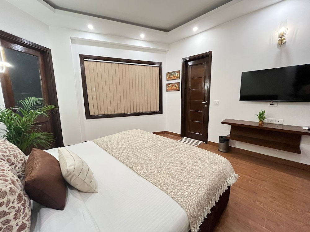 bedchambers serviced apartments south