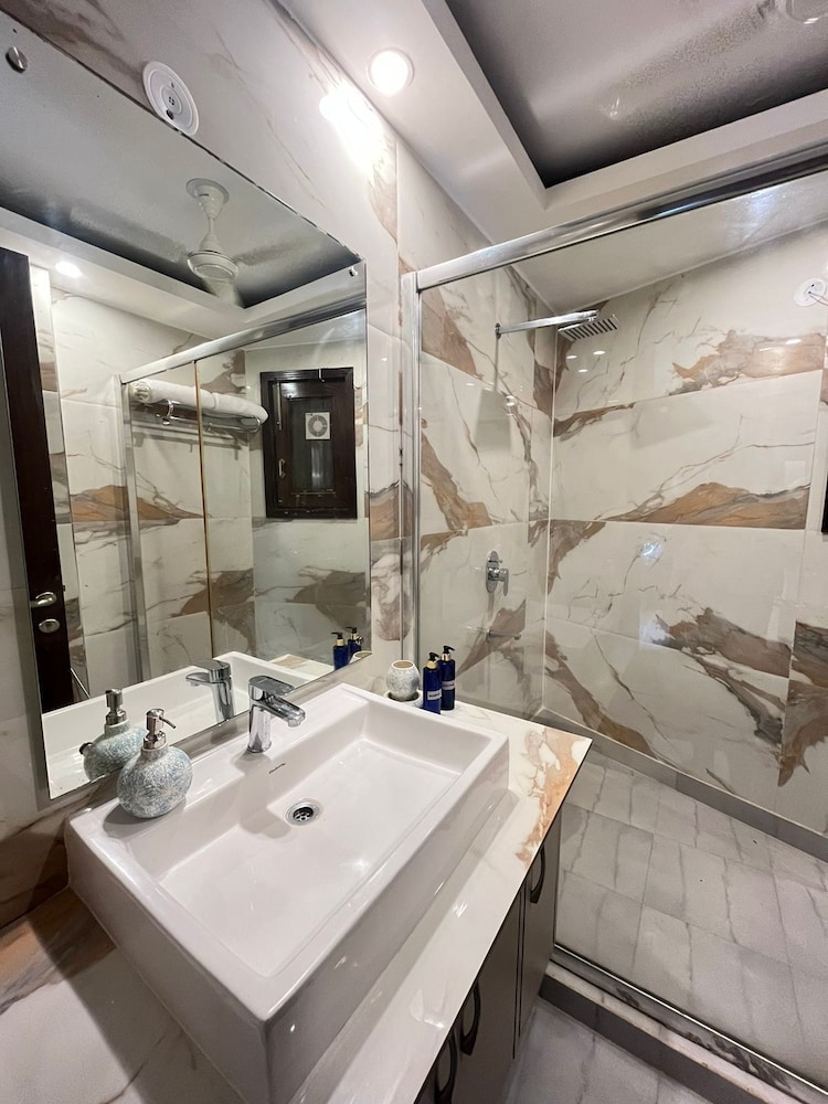 bedchambers serviced apartments south