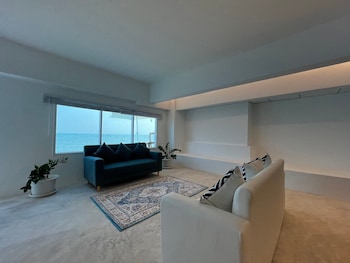 Gao Check In Phala Beachfront,,3 star