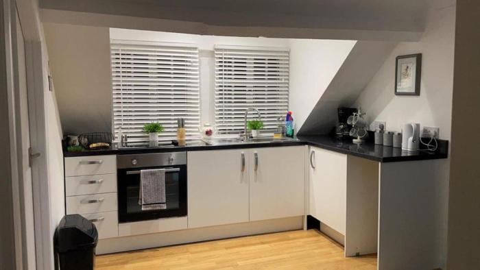 stunning 1 bed apartment in the heart of ludlow