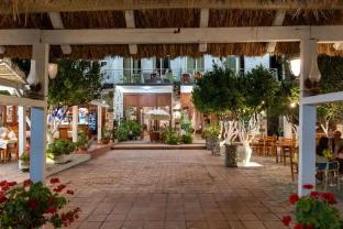 nika hotel rradhime