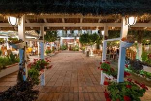 nika hotel rradhime