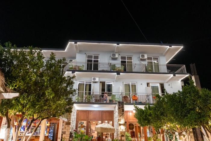 nika hotel rradhime