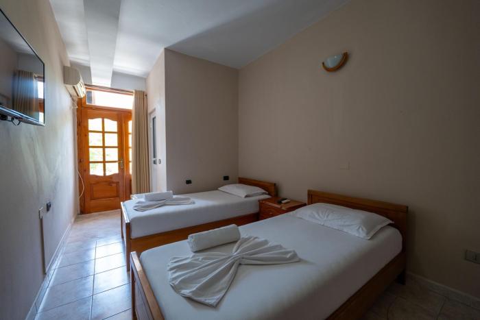 nika hotel rradhime