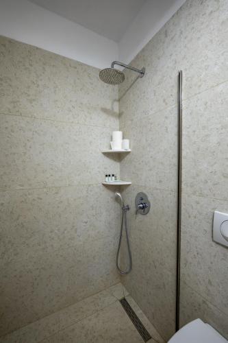 nika hotel rradhime