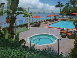 fairfield inn and suites by marriott palm beach