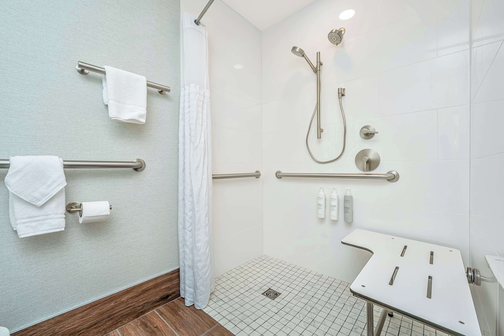 hilton garden inn charleston airport
