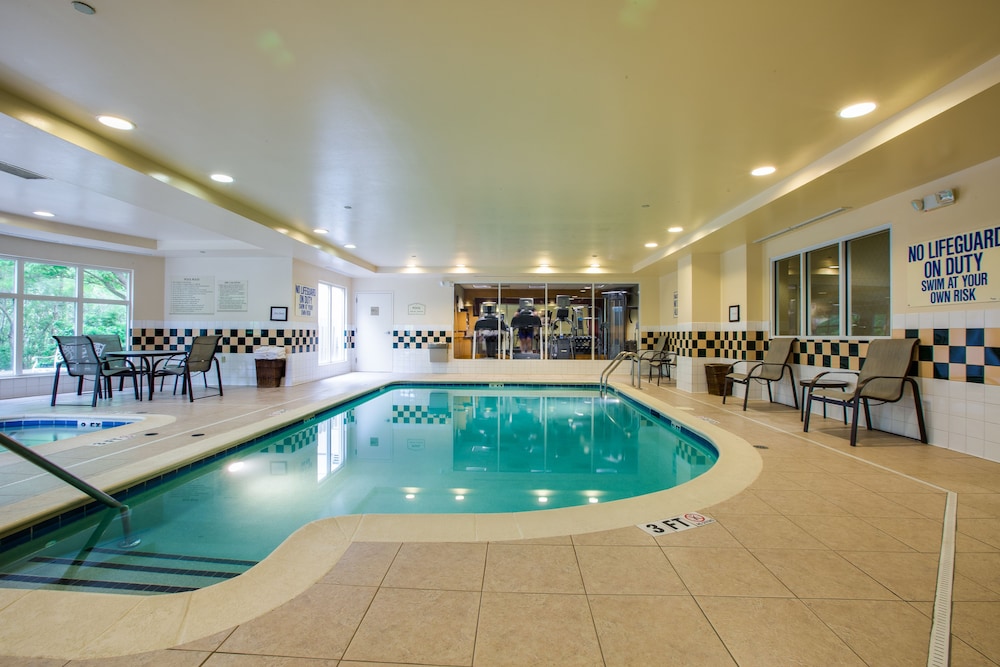 hilton garden inn charleston airport