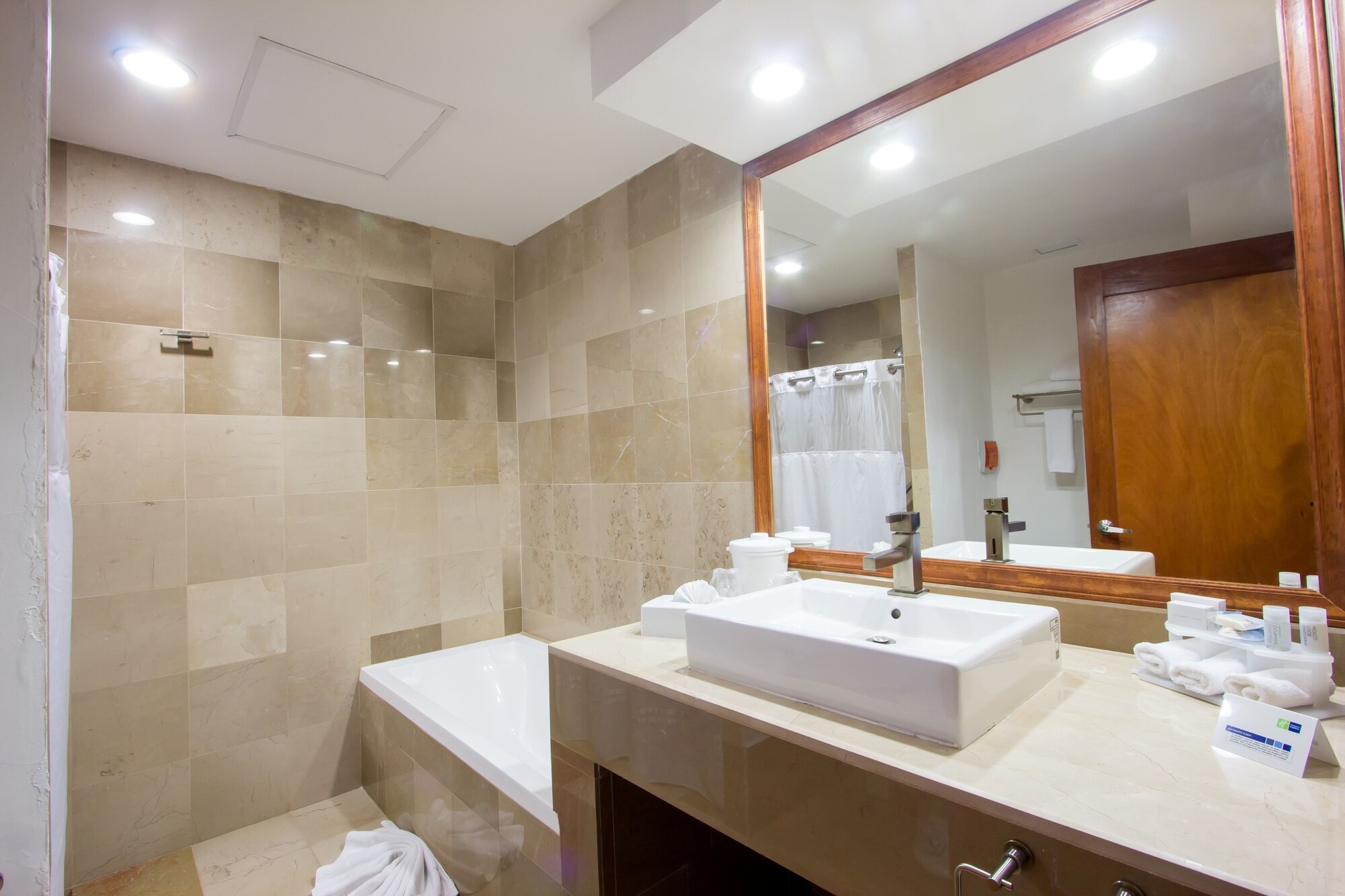 holiday inn express nuevo laredo by ihg