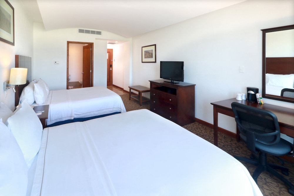 holiday inn express nuevo laredo by ihg