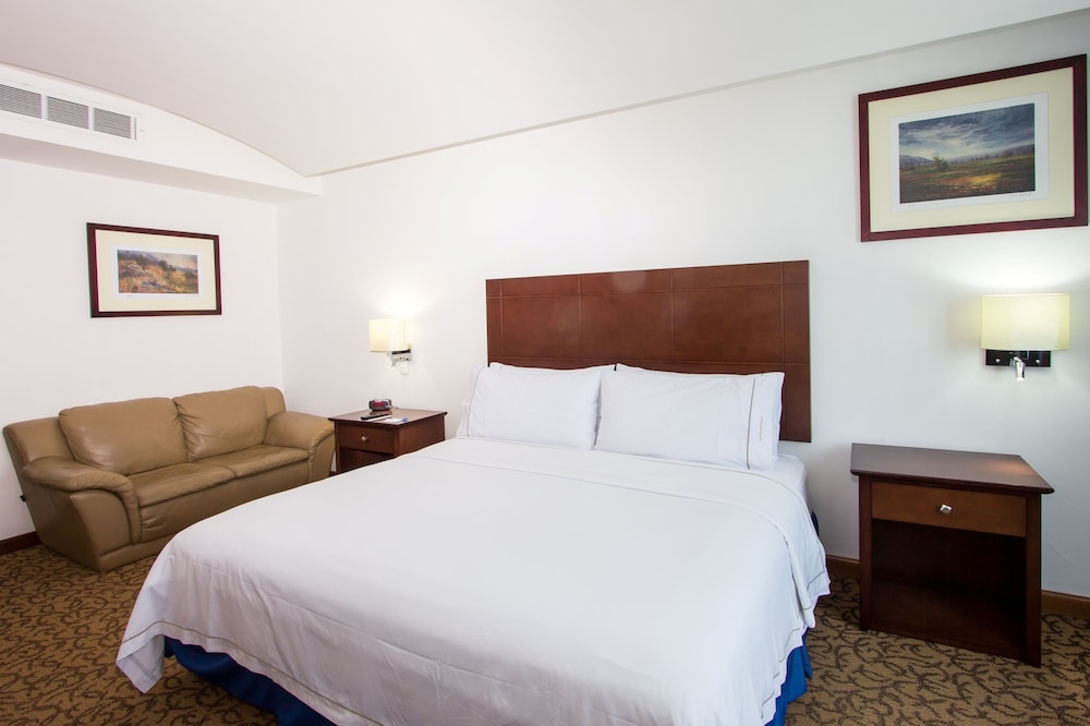 holiday inn express nuevo laredo by ihg