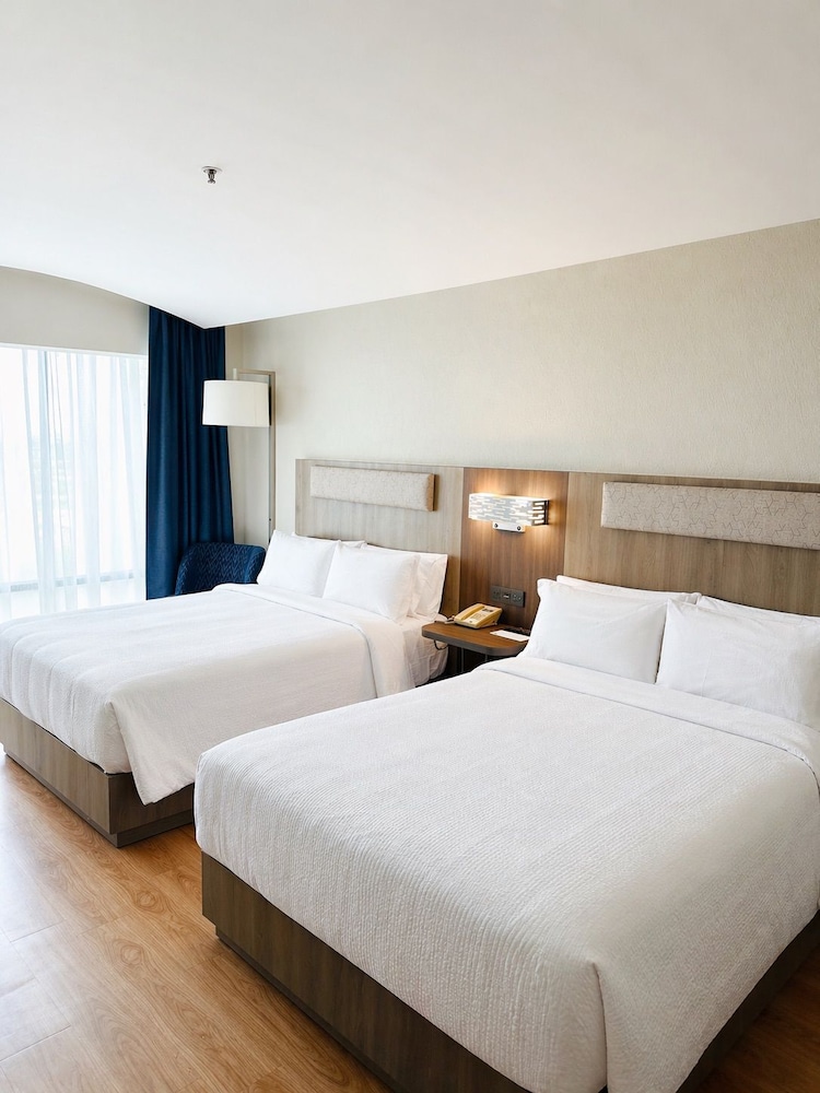 holiday inn express nuevo laredo by ihg