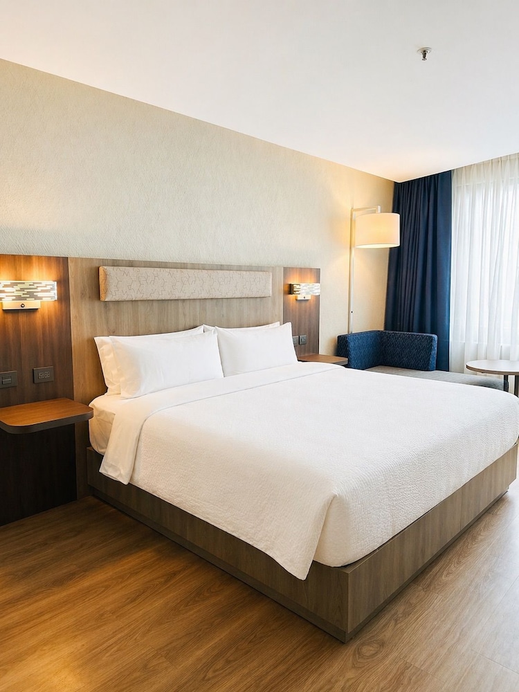 holiday inn express nuevo laredo by ihg
