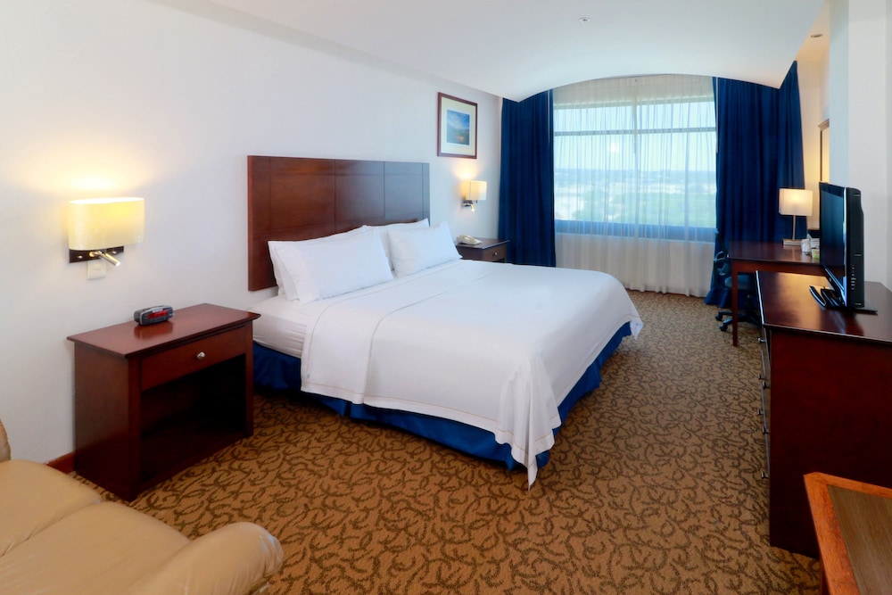 holiday inn express nuevo laredo by ihg