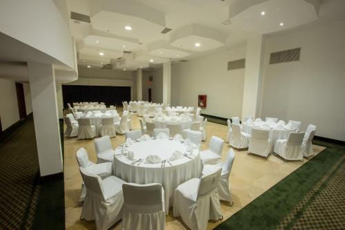holiday inn express nuevo laredo by ihg