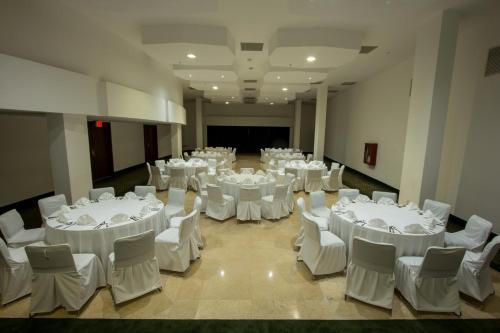 holiday inn express nuevo laredo by ihg