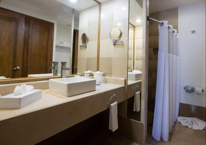holiday inn express nuevo laredo by ihg