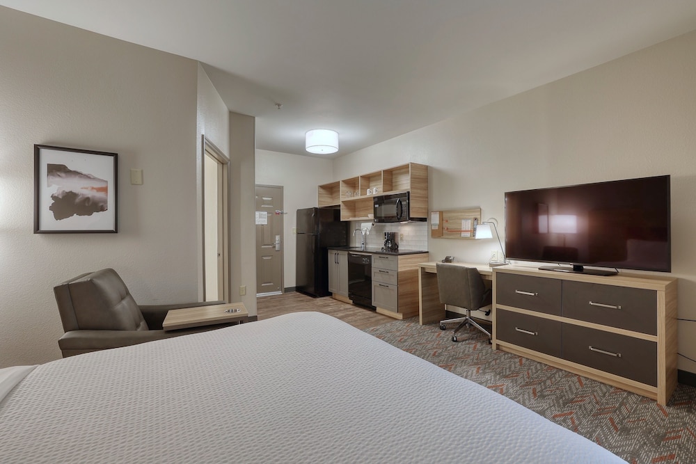 candlewood suites milwaukee airport by ihg