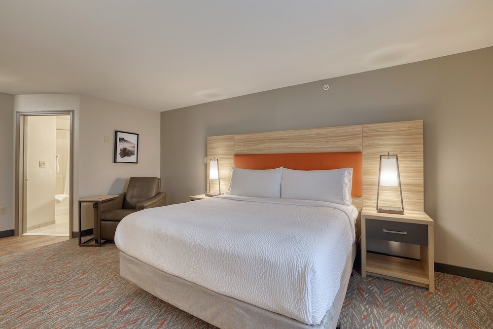 candlewood suites milwaukee airport by ihg