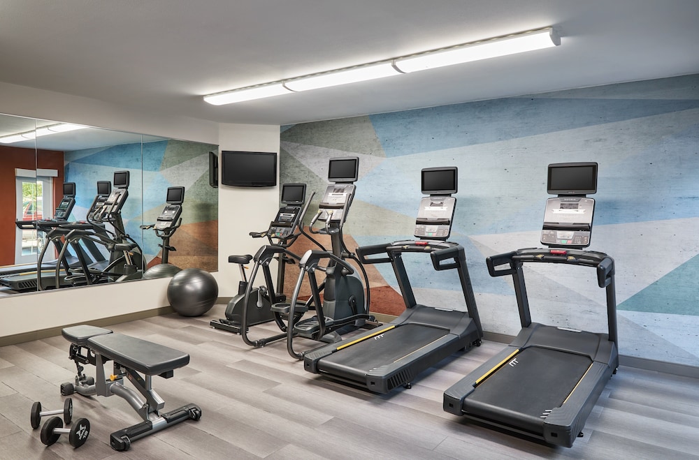 candlewood suites milwaukee airport by ihg