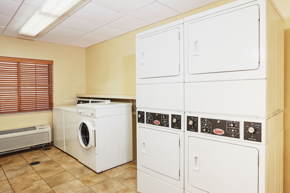 candlewood suites milwaukee airport by ihg