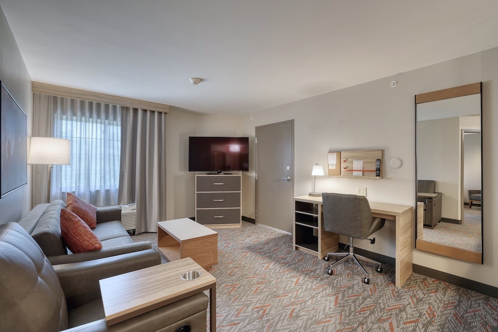 candlewood suites milwaukee airport by ihg