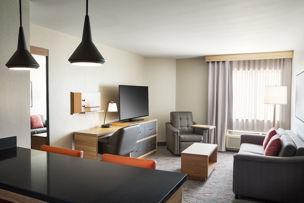 candlewood suites milwaukee airport by ihg