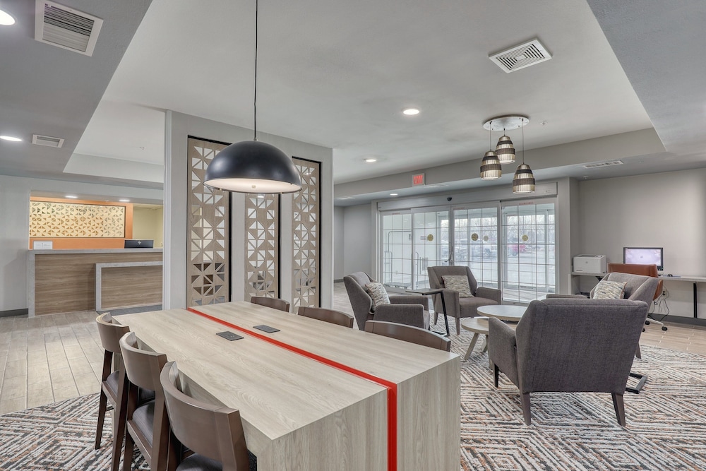 candlewood suites milwaukee airport by ihg