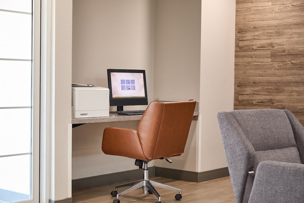 candlewood suites milwaukee airport by ihg