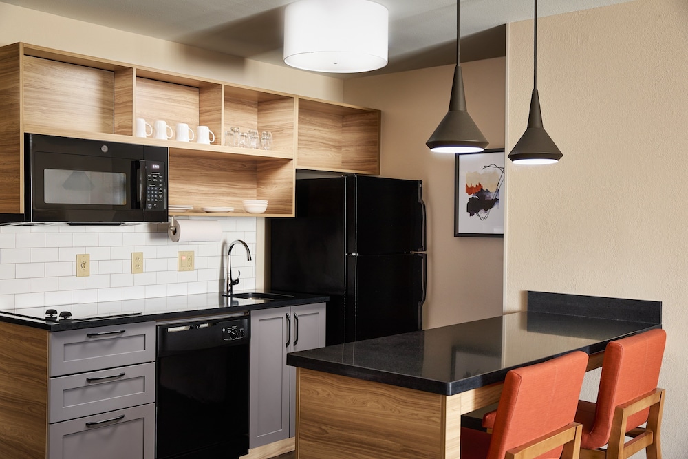 candlewood suites milwaukee airport by ihg